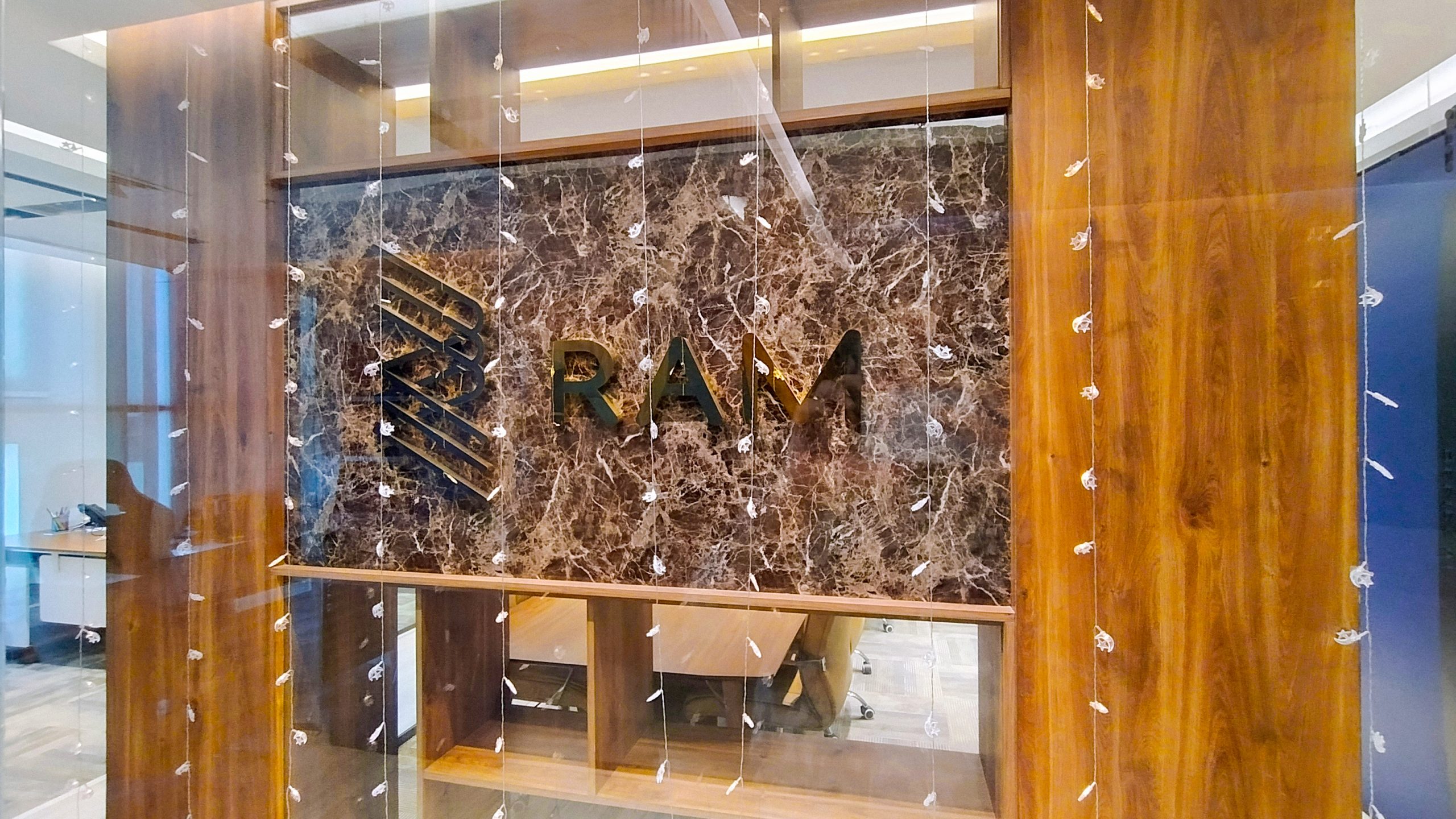 RAM ARBIA Interior